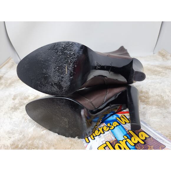 LOUIS VUITTON BROWN KNEE HIGH TALL LOGO LEATHER BOOTS - SIZE 41 - Picture 13 of 16